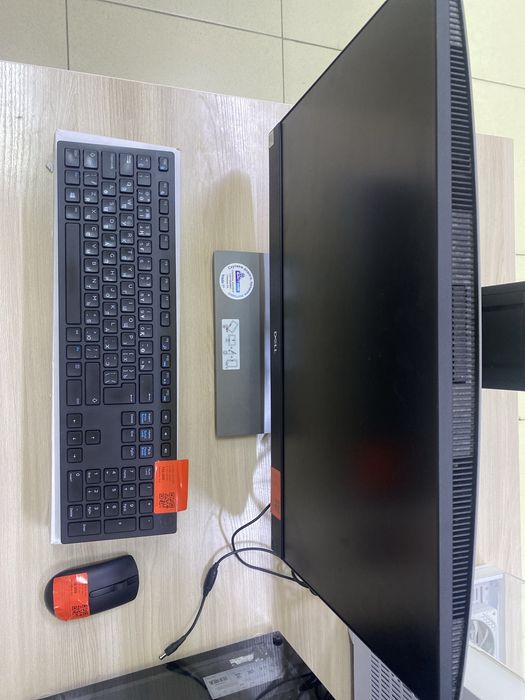 Настольный компютер DELL
