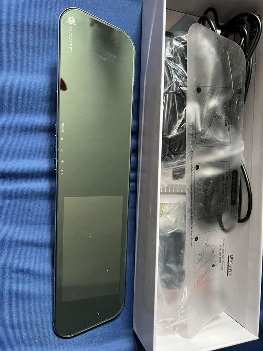 Видеорегистратор огледало navitel mr155nv със задна камера