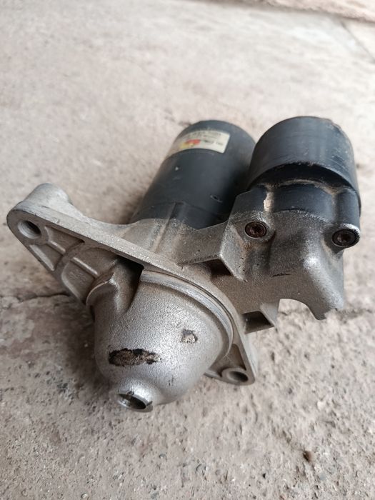 Стартер Toyota carina e новый Bosch