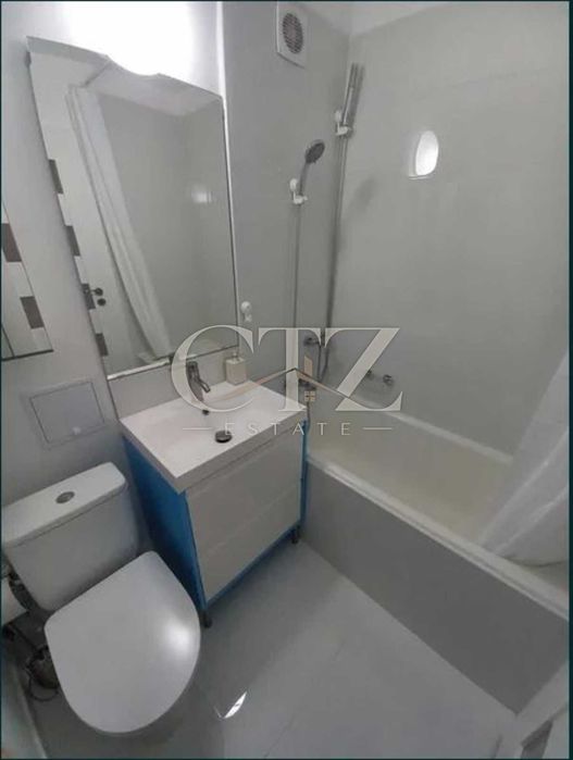 Apartament de închiriat, 3 camere cu loc de parcare propriu, Domenii