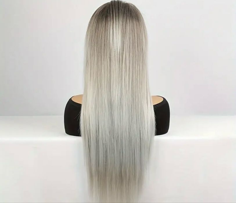 Peruca gri spre blond
