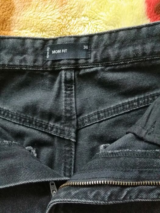 Продам джинсы 3шт.