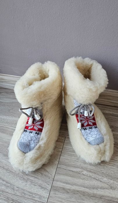 Vând papuci de casa nr 38-39