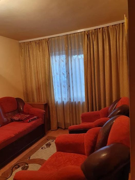 Închiriez apartament!