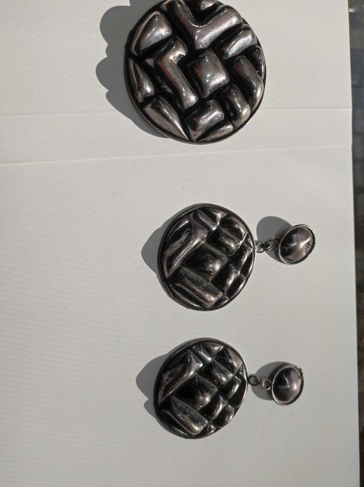 Сребърни брошки..86.79гр сребро