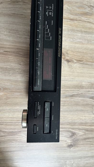 AKAI AM47 FM тунер