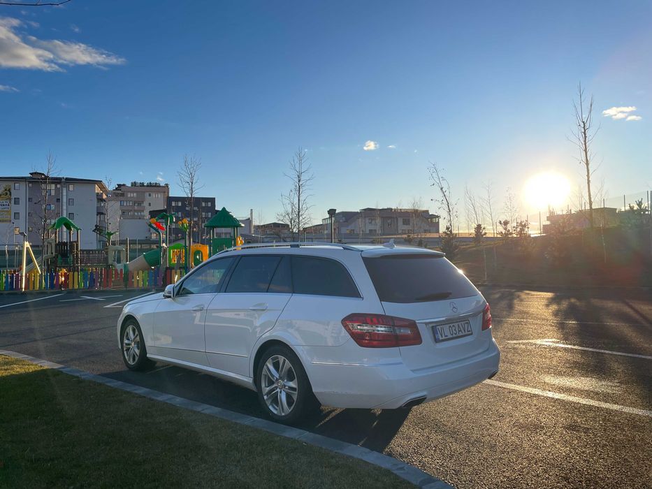 RATE/FINANȚARE Mercedes Benz W212 E class 144000km E200 CGI Avantgarde