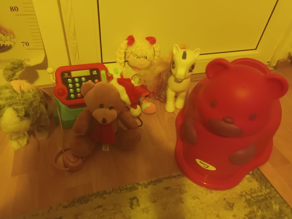 Vand jucarele +olita bebe noua nefolosita