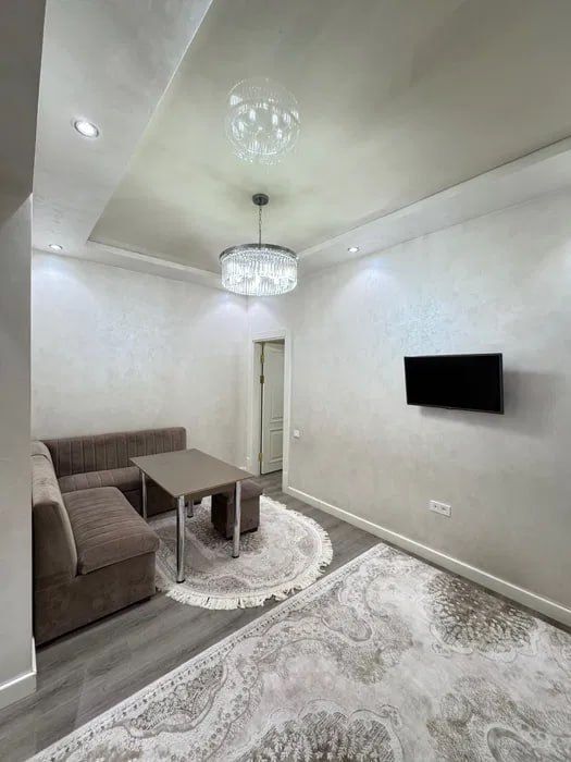 Сдаю 2-х ком на Ц5 Алайском