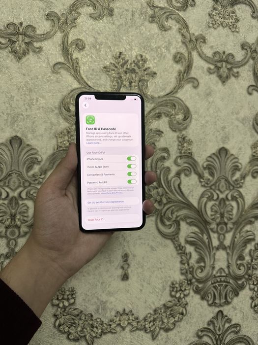 Iphone 11 pro max kar dak 85% radnoy