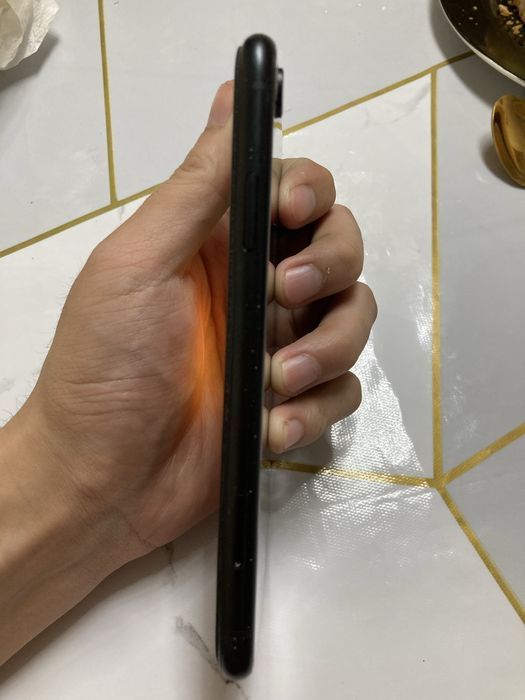 Продам Iphone XR(64gb)