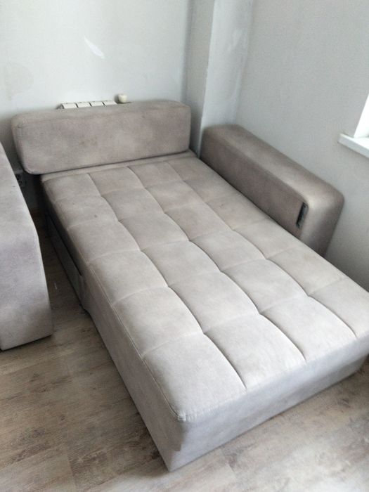 Продам на дачу диван