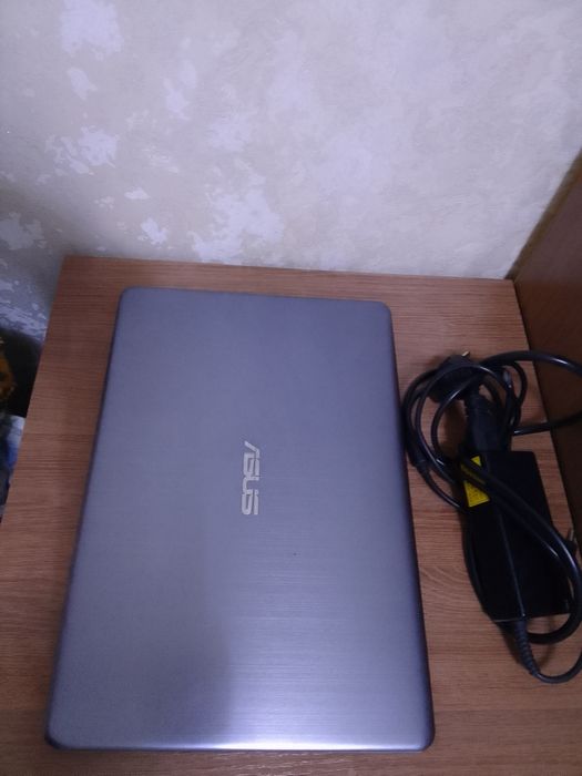 Срочно продам Ноутбук ASUS E406M Notebook PC