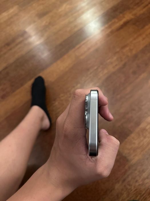 Iphone 15 pro bateria 90%