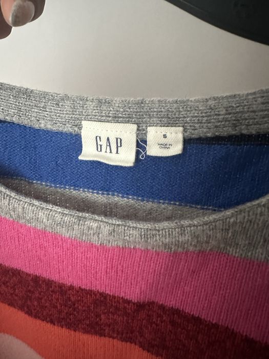 Шарен пуловер на GAP