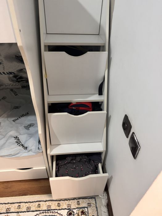 Кровать двухъярусная