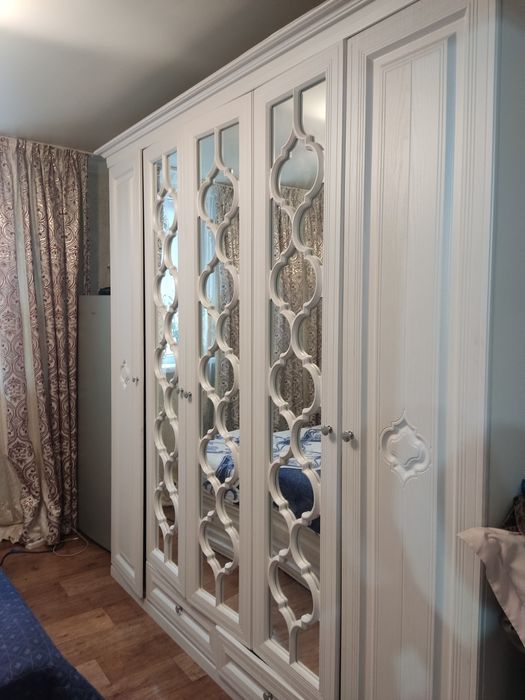 Продам спальный гарнитур