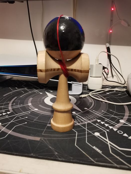 Vând kendama Okendama