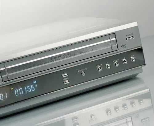 DVD/VHS плеер (моноблок) «LG DC—592W»