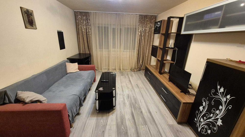 Inchiriez apartament doua camere in Arad -Micalaca zona 300