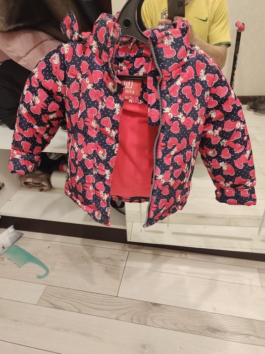 Продам детские куртки