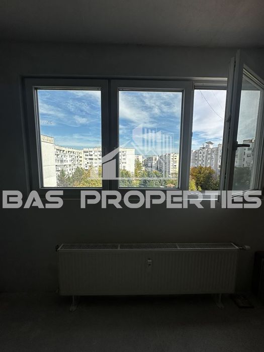 Продава се Тристаен апартамент в София, Обеля 1 - 65 кв.м за 1954 €/кв.м - Снимка #5