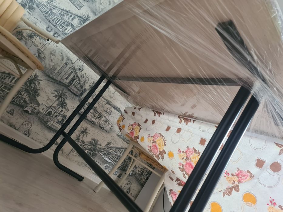 Стол кухонный...