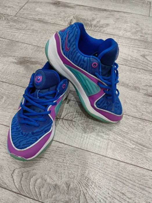 Кроссовки для баскетбола