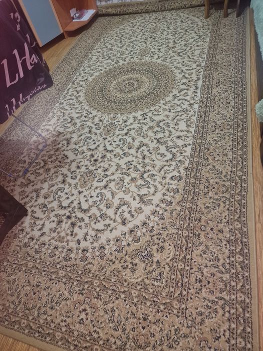 Ковёр в отличном состоянии