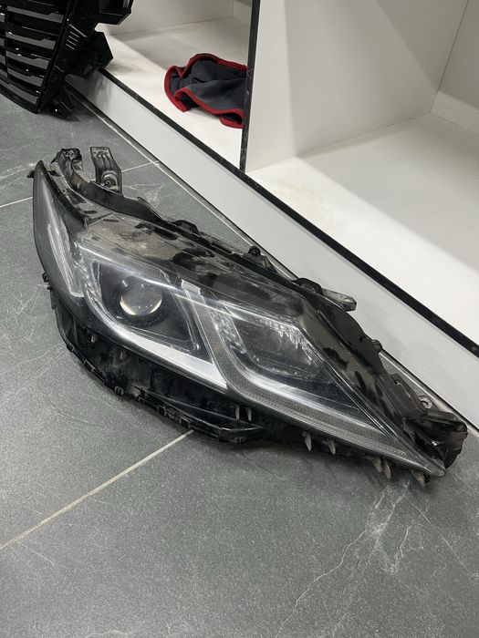 Камри 75 фара оригинал