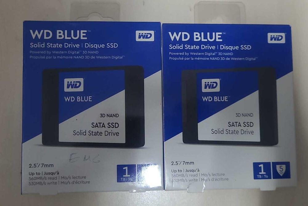 SSD WD Blue 3D NAND  de 1TB SATA-III / Kingston A400 de 960GB