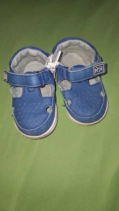 Бебешки обувки за момче