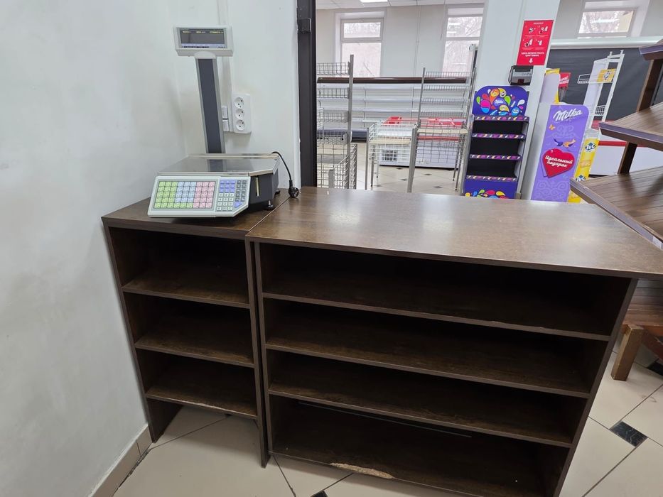 Продаю стеллажи из дерева