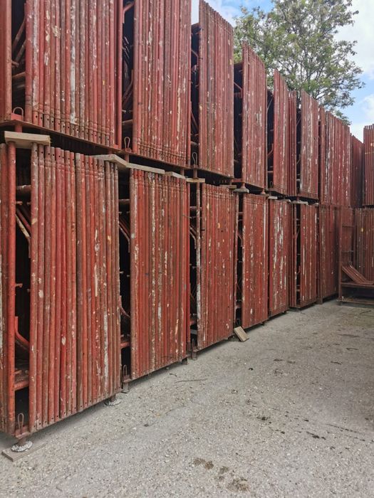 Скеле италианско фасадно 10000кв със сертификат