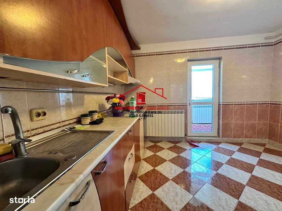 Cartier C5- Apartament cu 3 camere spatios - loc de parcare !