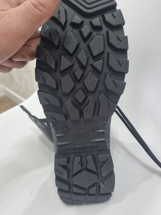 Новый берцы кожа