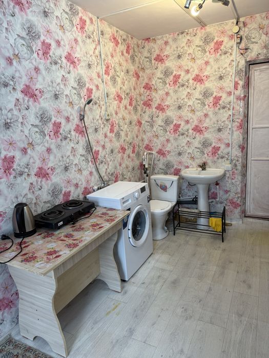 Общежитиядан 1 бөлме сатылады. 14кв м