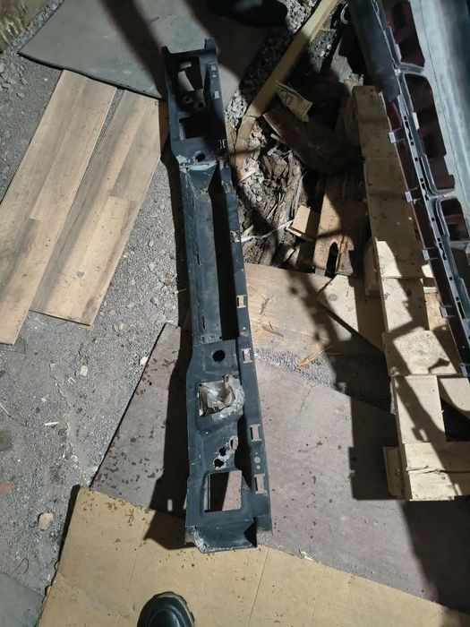 Швеллер переднего бампера Пассат Б4/Passat B4