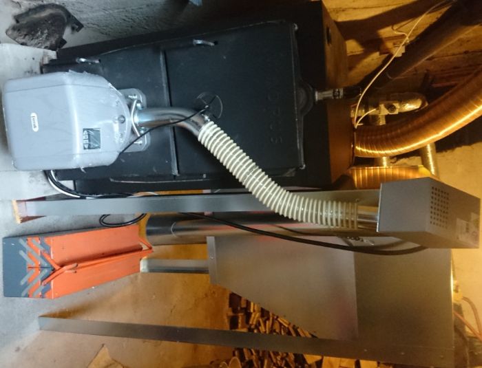 Пелетна горелка Фероли Ferroli SUN P7N с бункер и безжичен термостат