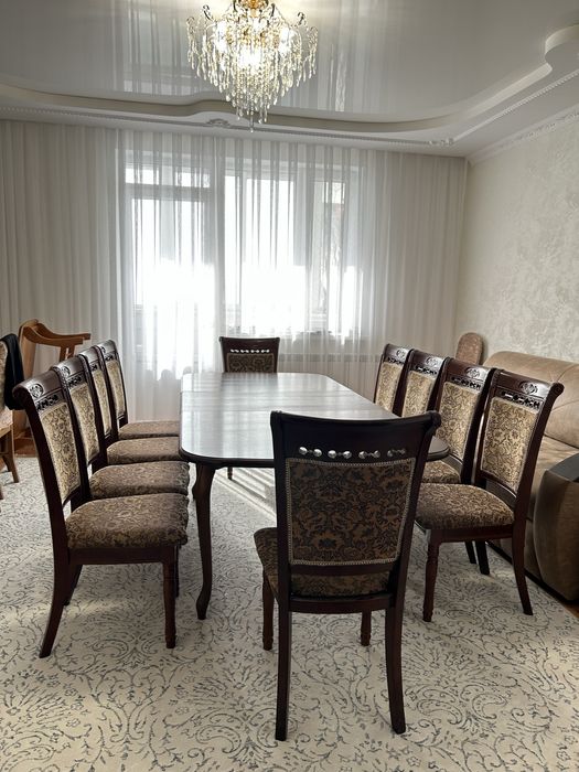 Продам стол со стульями в комплекте