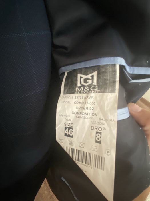 Продам Костюм Тройка