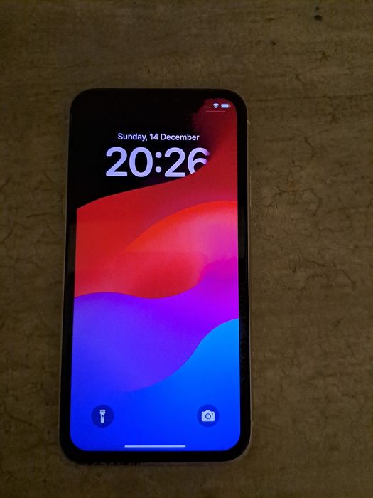 Vând iphine 11 foarte bun