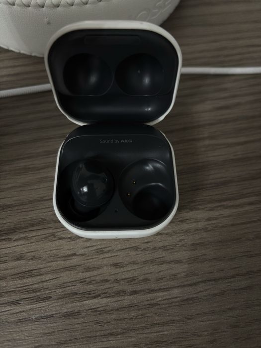 Samsung Galaxy buds 2