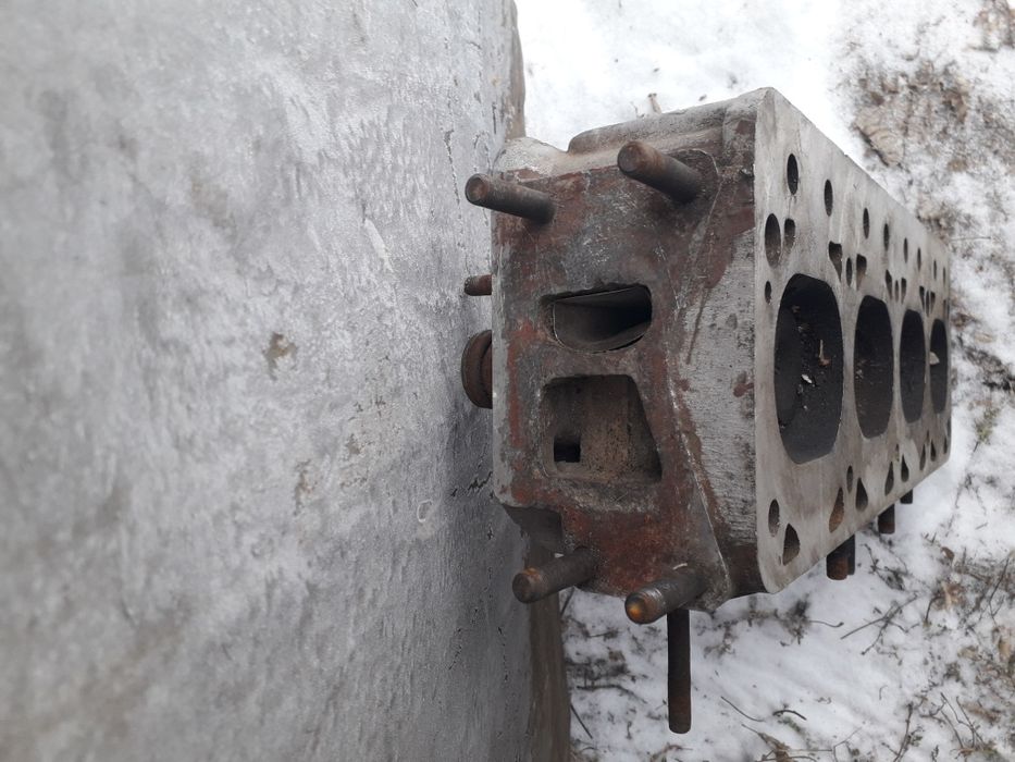 Продам головку с 414 двигателя