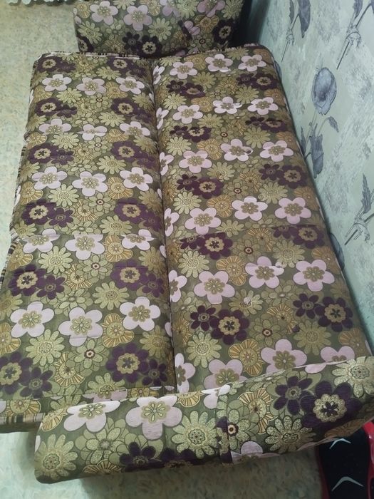 Диван  книжка с кресломи