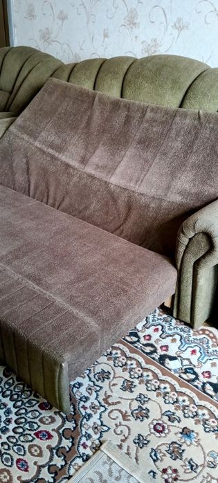 Диван и два кресла