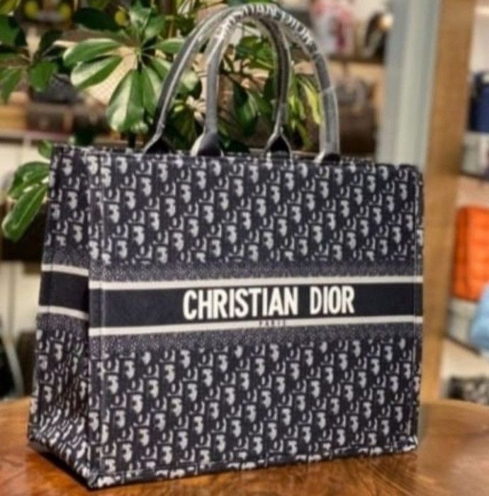 Geanta +portofel  Christian Dior, material textil, saculet, etichetă