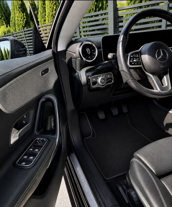 Mercedes CLA 180 _2020