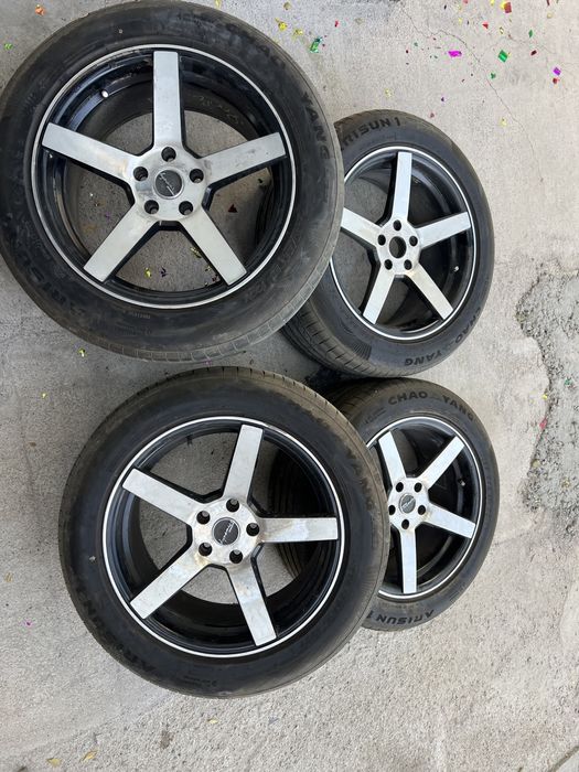 Продам комплект диски с шинами 18R