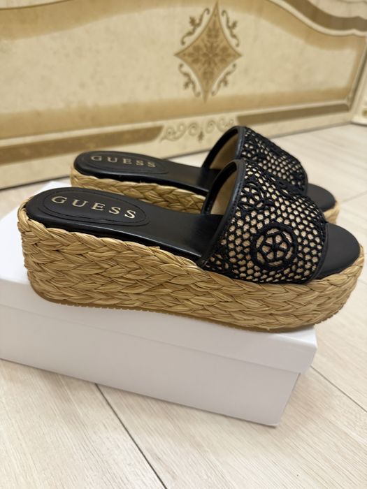 Guess летни чехли